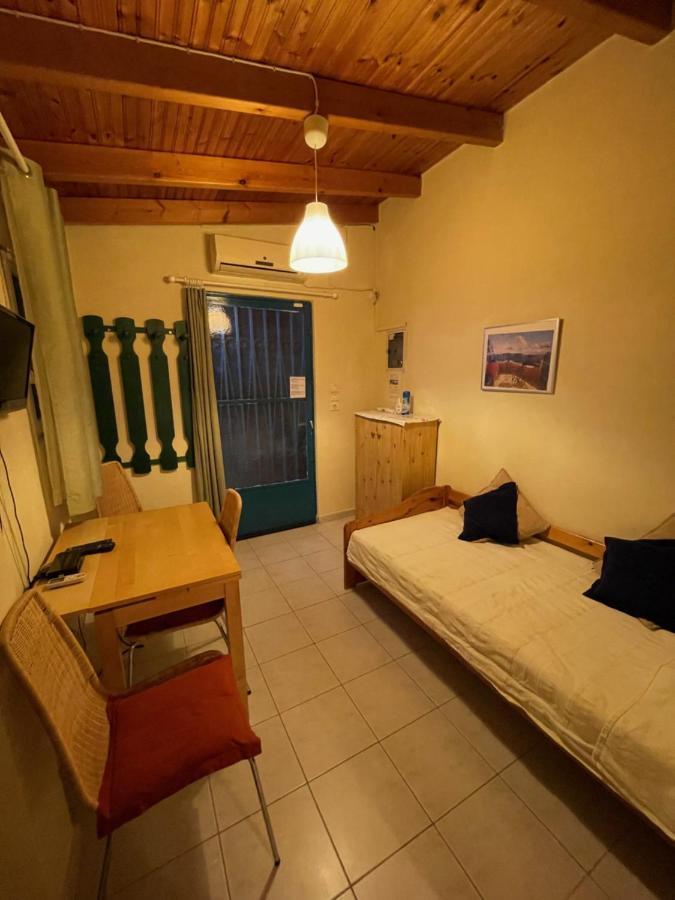 דירות Maria'S Haus In Artemida מראה חיצוני תמונה